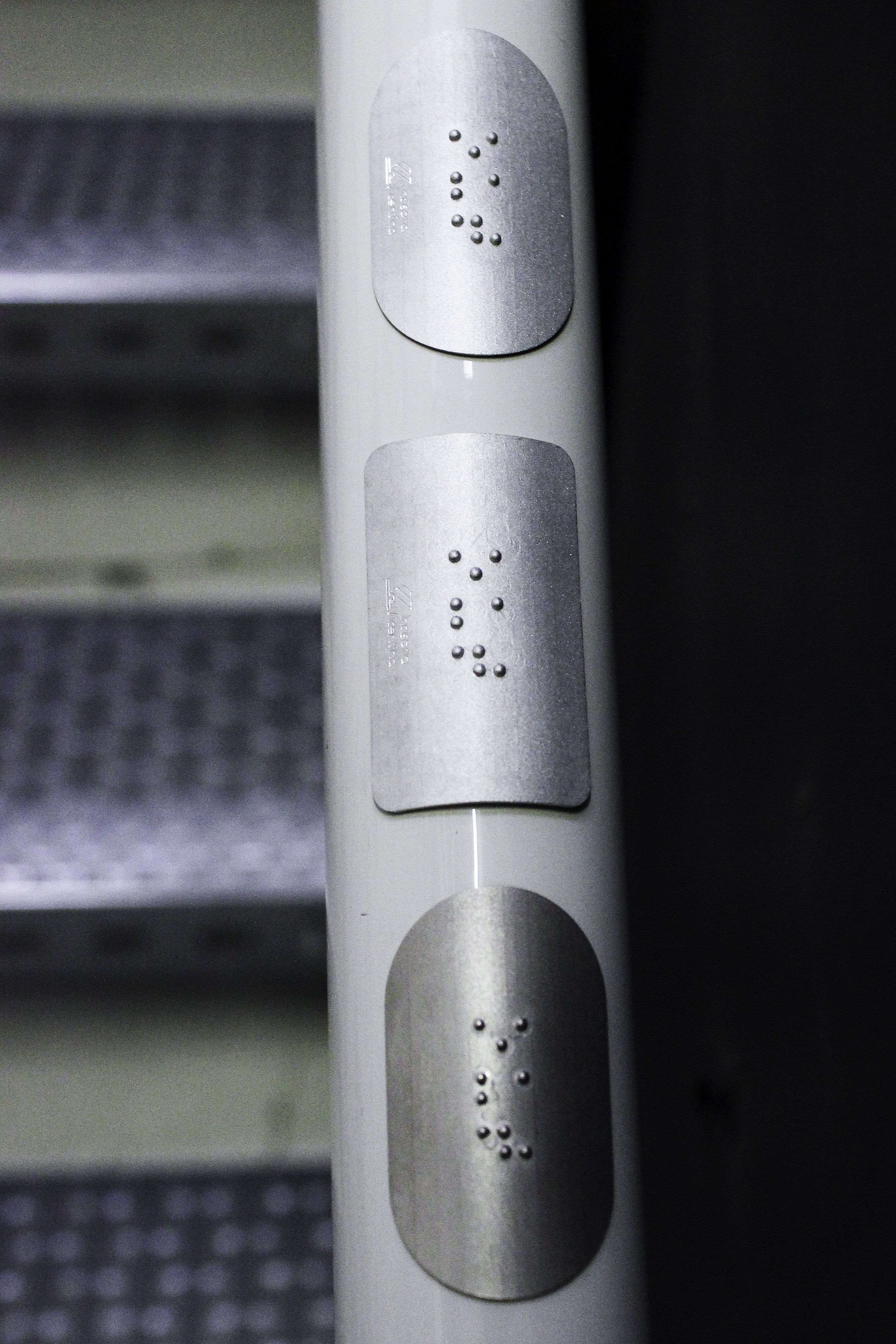 Braille mancorrenti alluminio