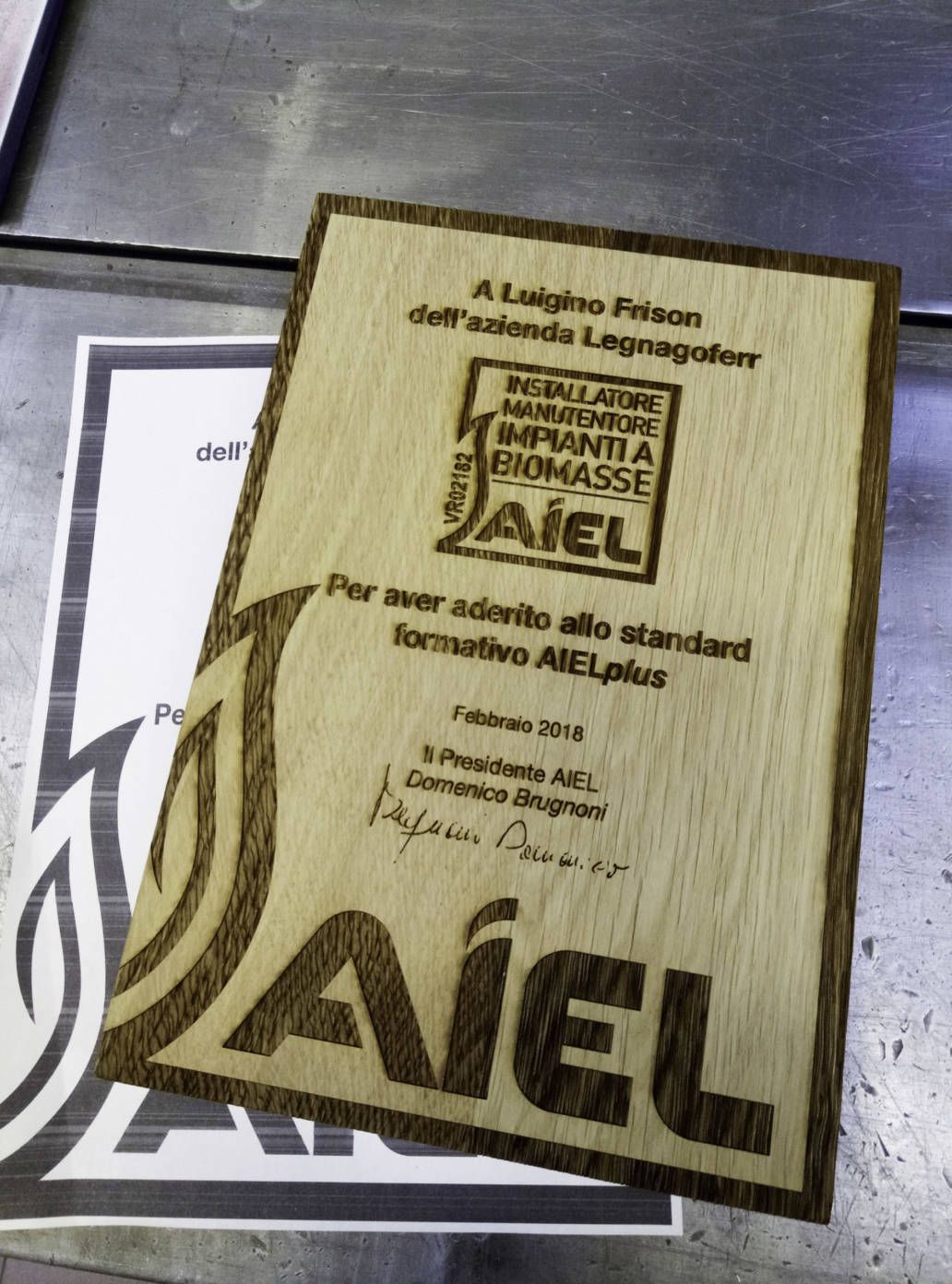 Trofeo personalizzato incisione laser su legno
