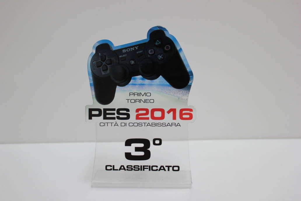 Trofeo In Plexiglass primo torneo PES Costabissara personalizzato con la stampa digitale
