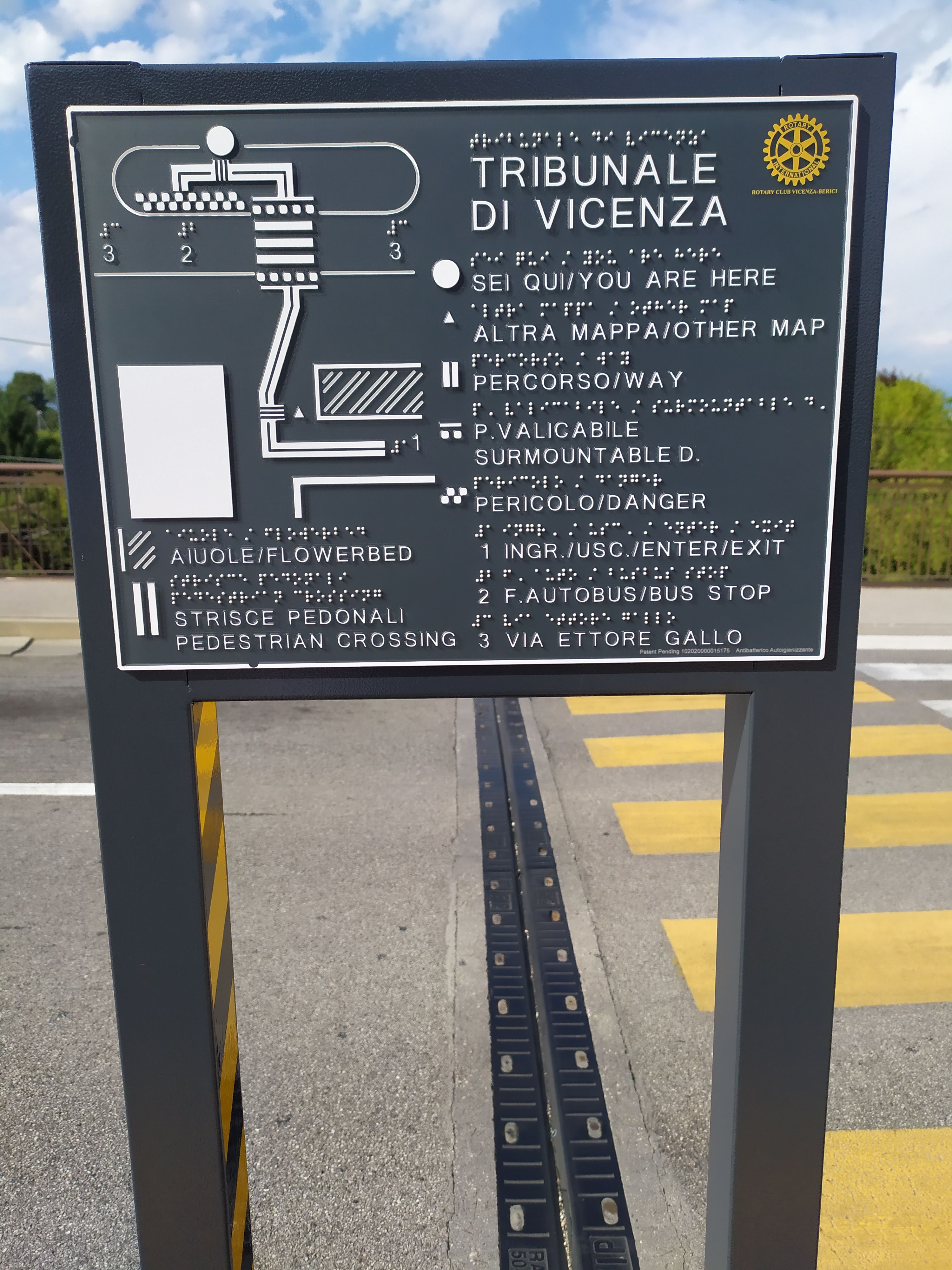 Braille Percorso Non Vedenti Tribunale Vicenza